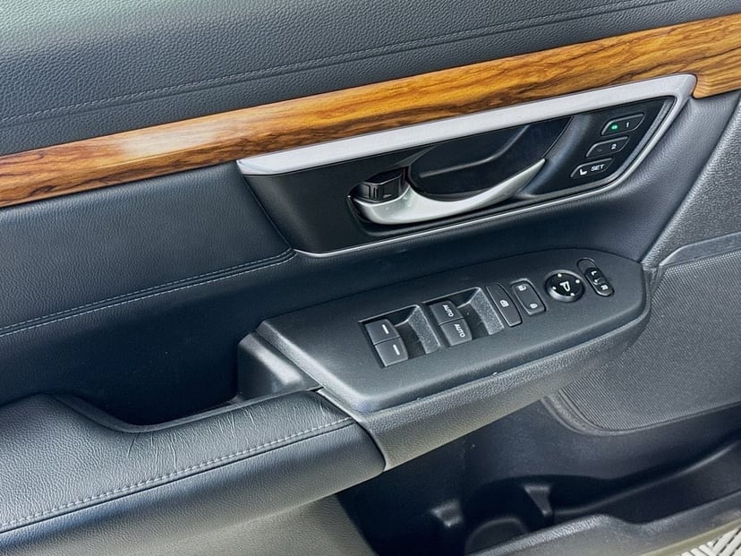 2017 Honda CR-V - Image 18