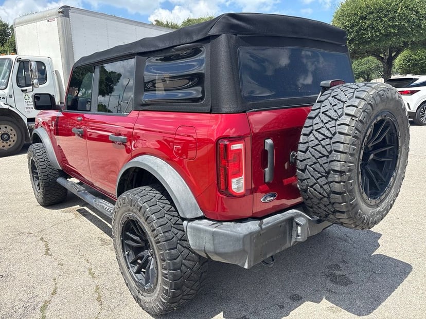 2021 Ford Bronco - Image 2