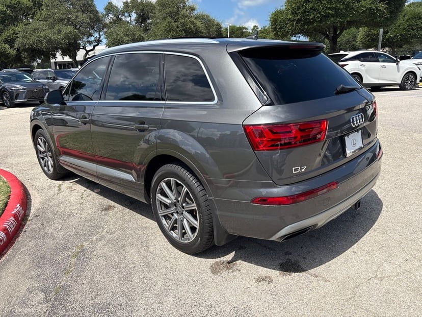 2018 Audi Q7 - Image 2