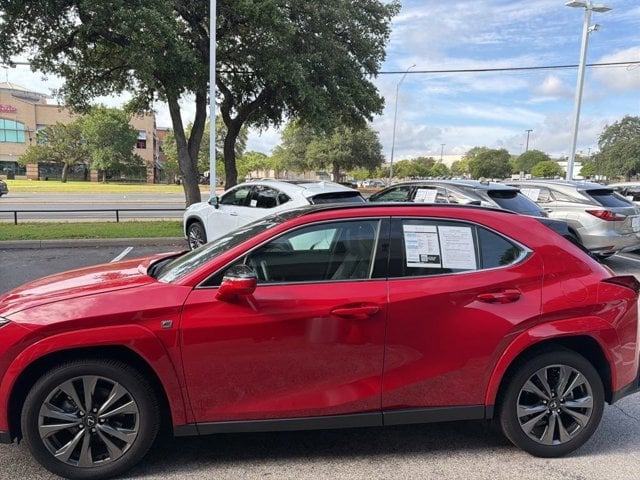 2025 LEXUS UX 300h - Image 8