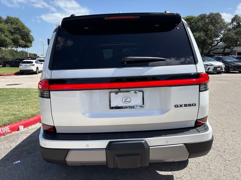 2026 LEXUS GX 550 - Image 3