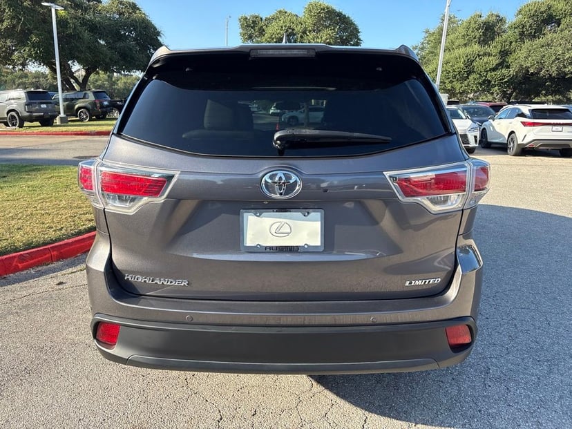 2015 Toyota Highlander - Image 3