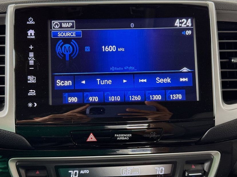 2017 Honda Pilot - Image 15