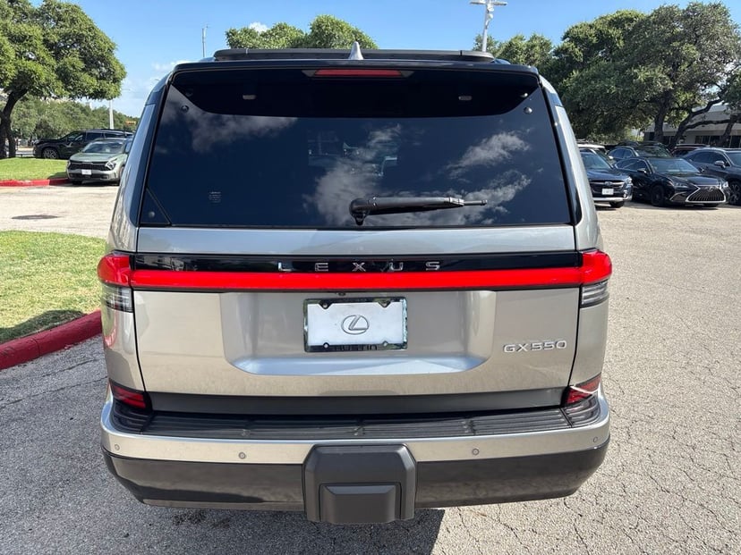 2024 LEXUS GX 550 - Image 2