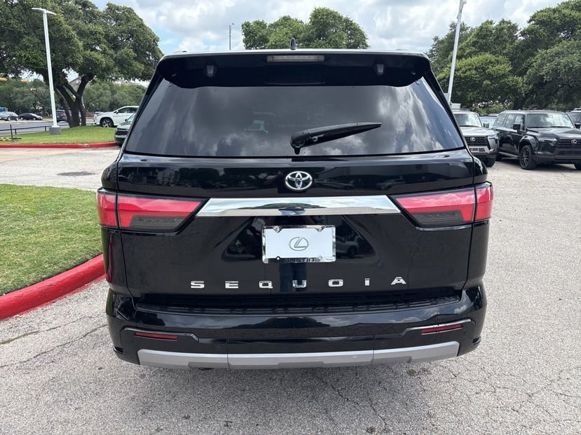 2023 Toyota Sequoia - Image 4