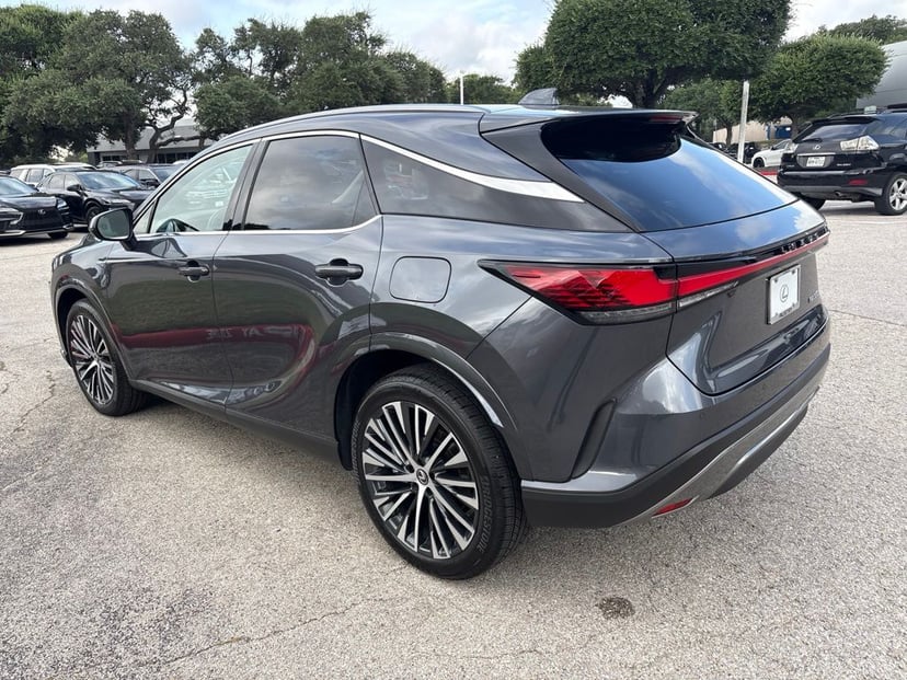 2025 LEXUS RX 350 - Image 2