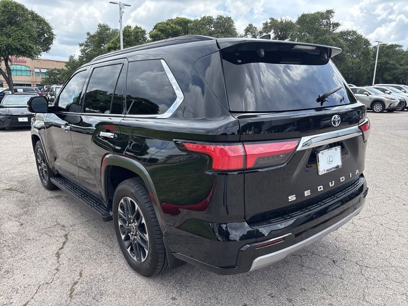 2023 Toyota Sequoia - Image 3