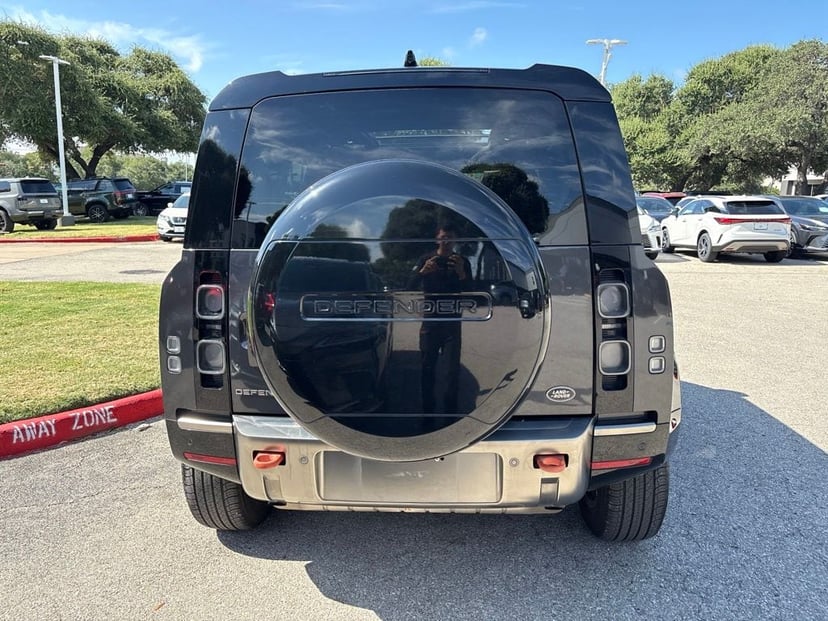 2021 Land Rover Defender - Image 3