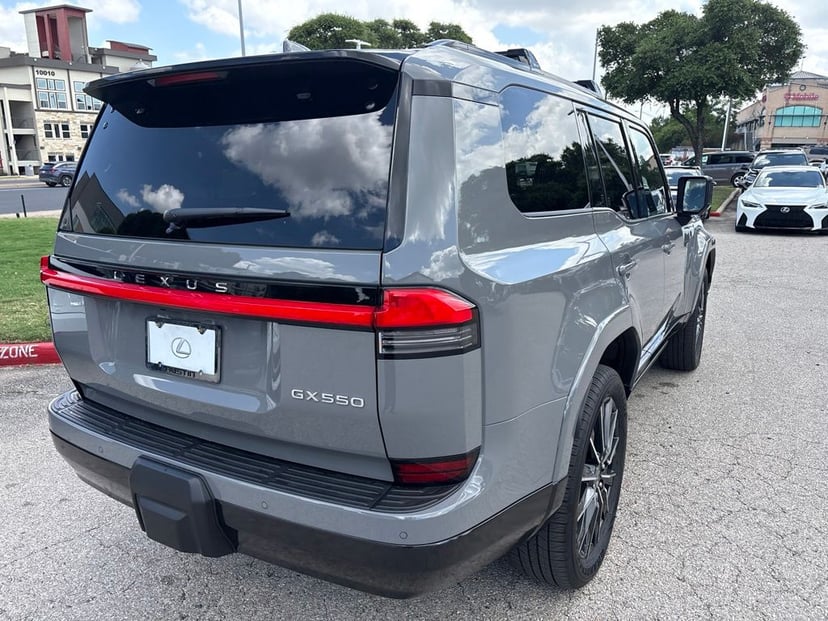 2026 LEXUS GX 550 - Image 3