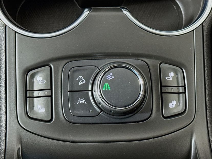 2023 GMC Terrain - Image 21