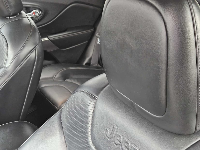 2019 Jeep Cherokee - Image 15