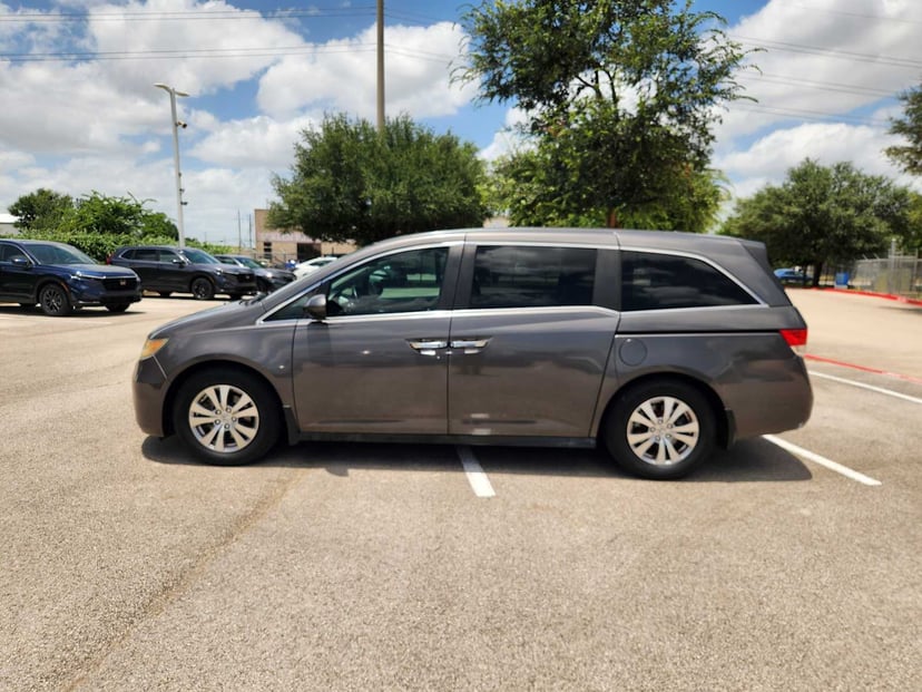 2014 Honda Odyssey - Image 2