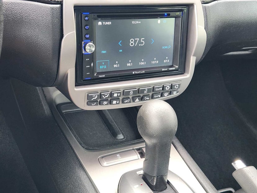 2015 Chevrolet Camaro - Image 17