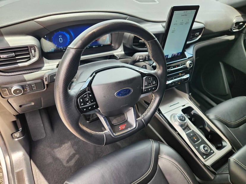 2022 Ford Explorer - Image 2