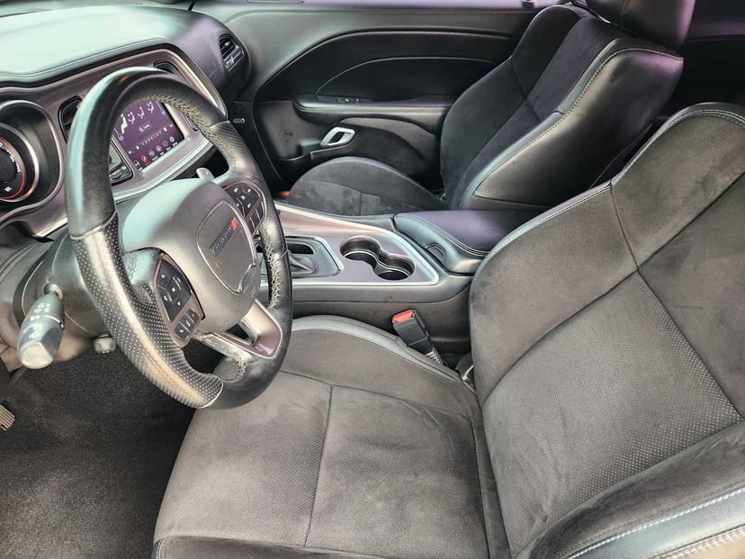 2022 Dodge Challenger - Image 13