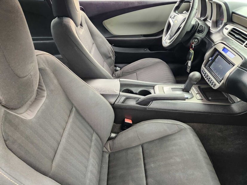 2015 Chevrolet Camaro - Image 13