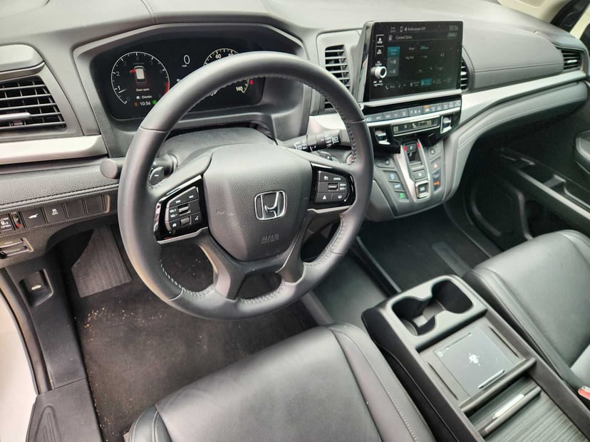 2025 Honda Odyssey - Image 2