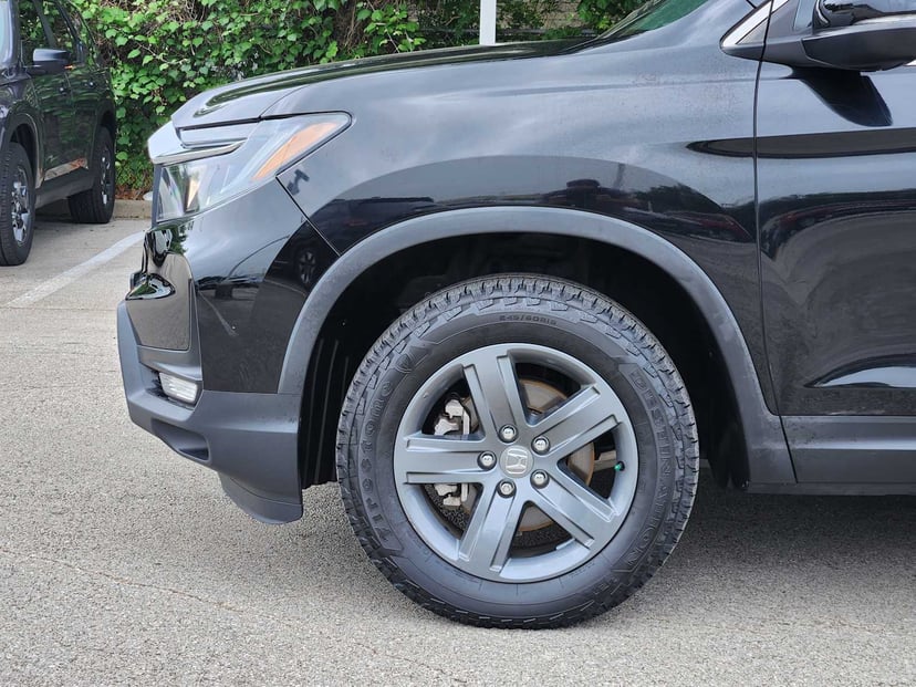 2023 Honda Ridgeline - Image 8