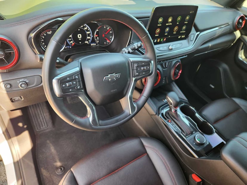 2023 Chevrolet Blazer - Image 2