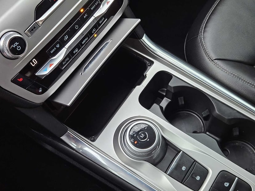 2020 Ford Explorer - Image 20