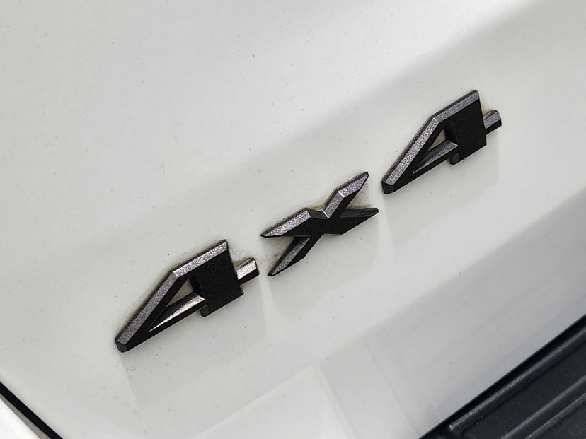 2020 Jeep Grand Cherokee - Image 12