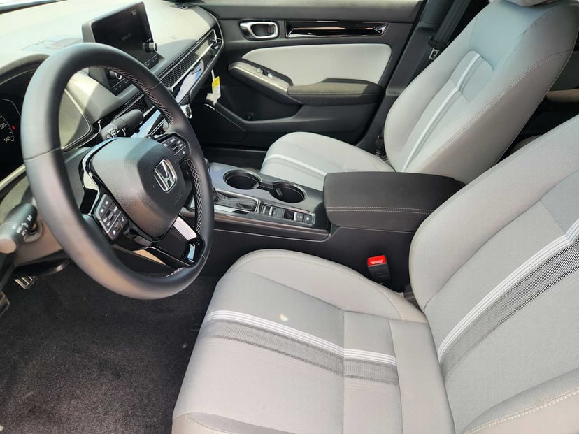 2025 Honda Civic Hybrid - Image 10