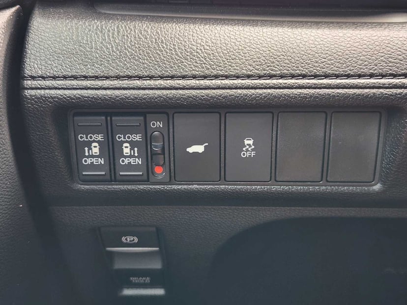 2025 Honda Odyssey - Image 21