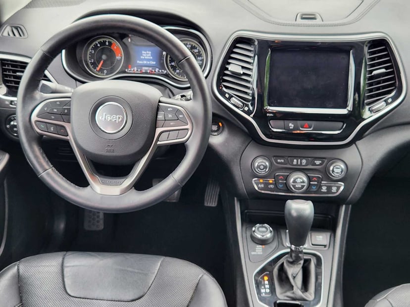 2020 Jeep Cherokee - Image 26
