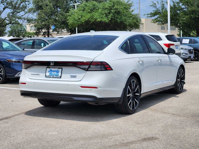2023 Honda Accord Hybrid - Image 6