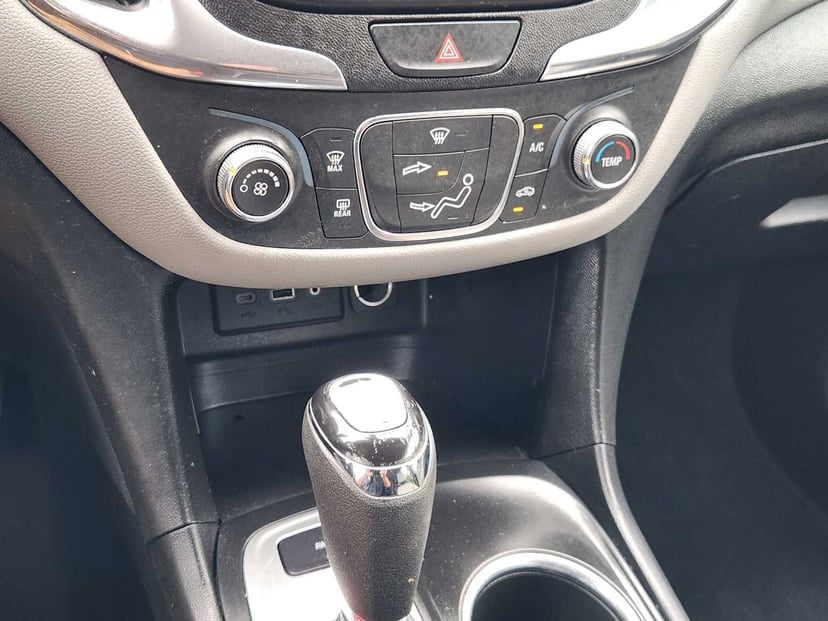 2019 Chevrolet Equinox - Image 19