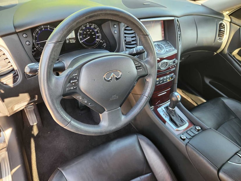 2017 INFINITI QX50 - Image 2
