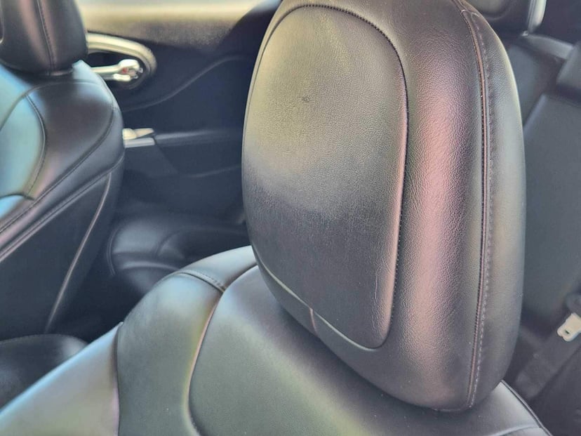 2019 Jeep Cherokee - Image 15