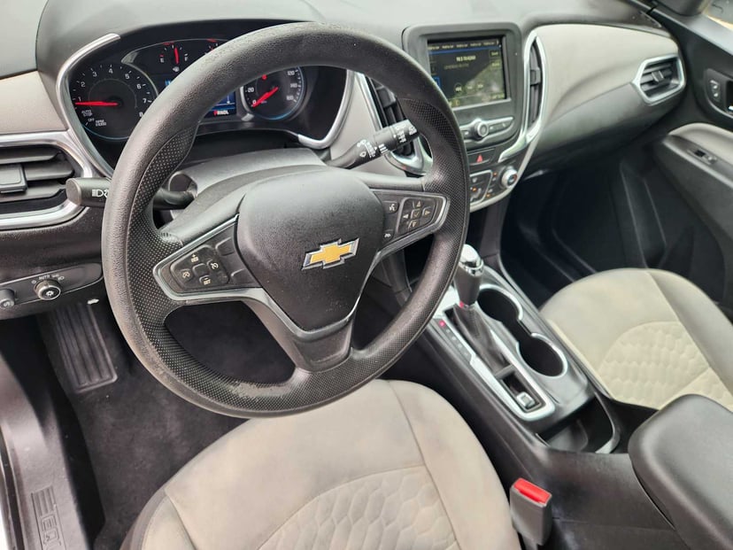 2019 Chevrolet Equinox - Image 2
