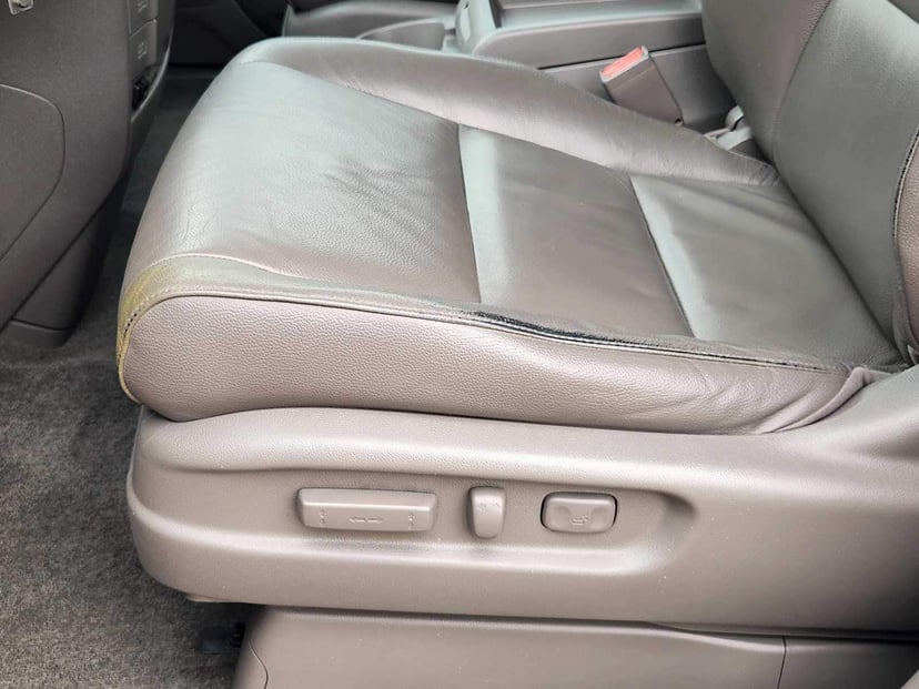 2011 Honda Odyssey - Image 24
