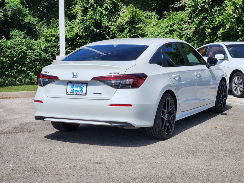 2026 Honda Civic Hybrid - Image 4