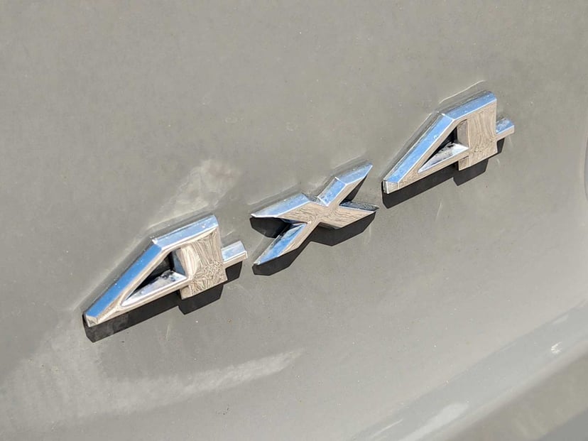 2019 Jeep Cherokee - Image 12