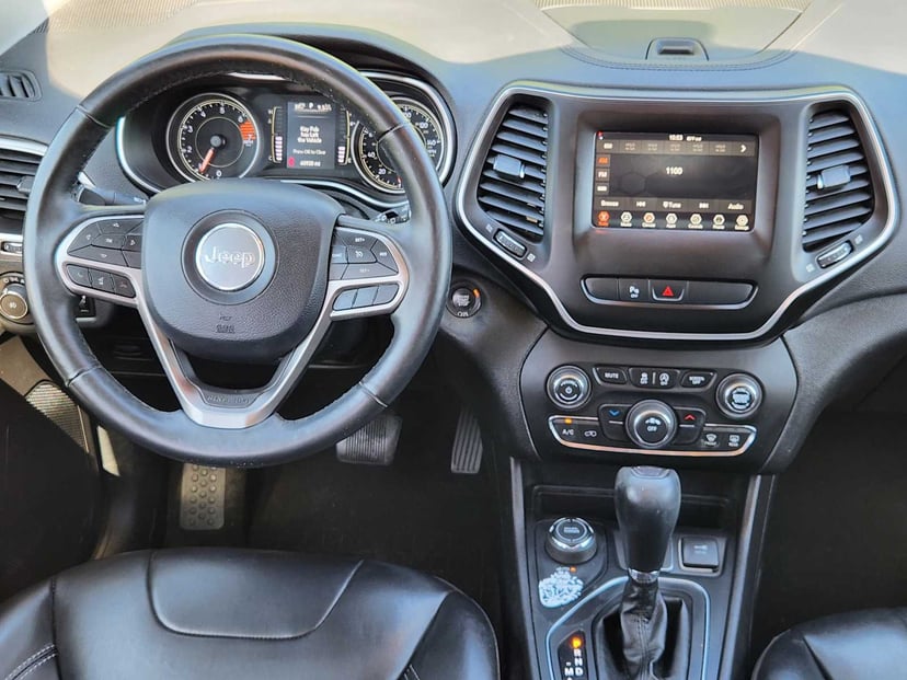 2019 Jeep Cherokee - Image 26