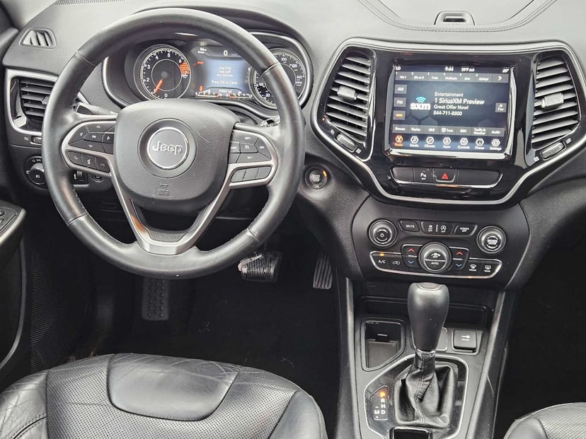 2019 Jeep Cherokee - Image 25