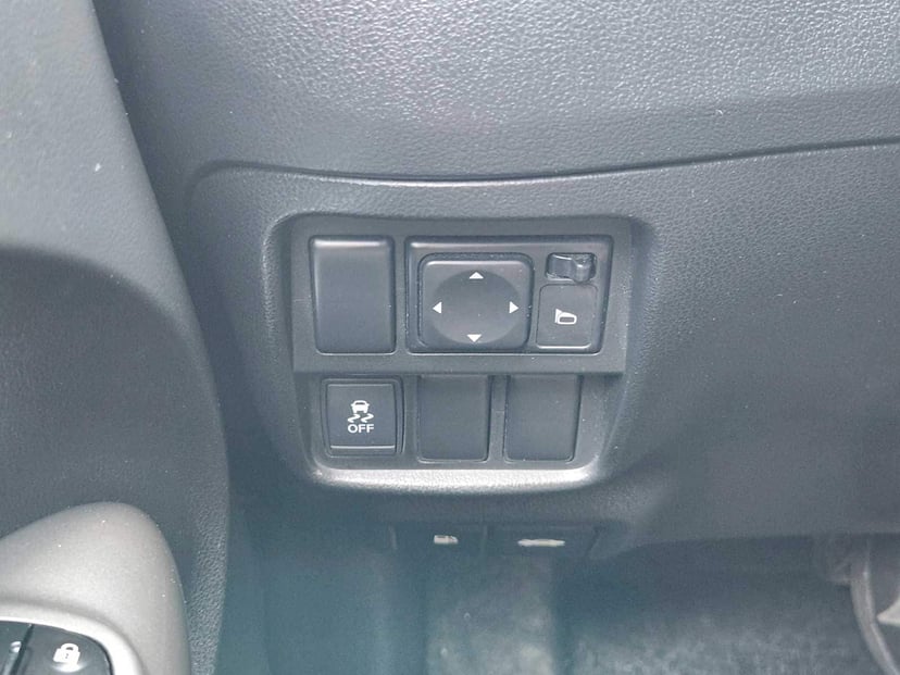 2013 Nissan Juke - Image 22