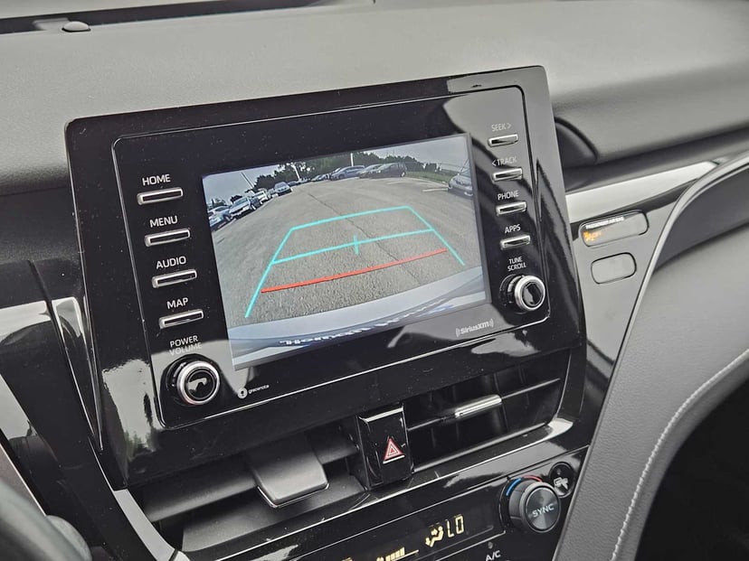 2022 Toyota Camry - Image 18