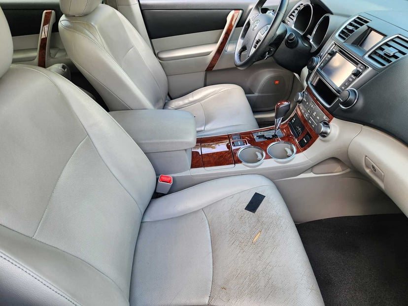 2013 Toyota Highlander - Image 13