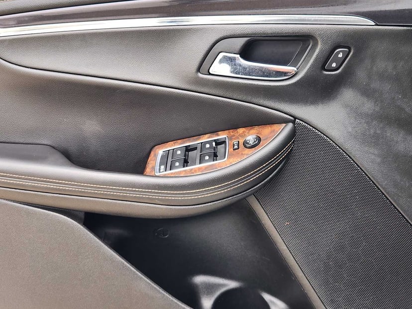 2015 Chevrolet Impala - Image 23