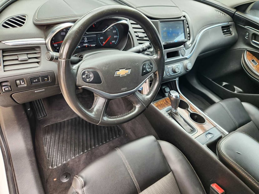 2015 Chevrolet Impala - Image 2