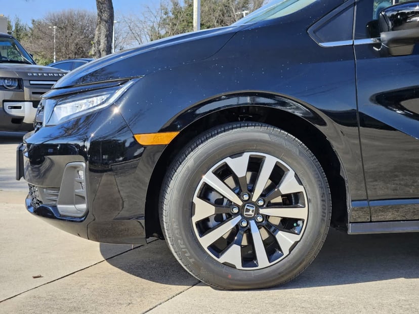2026 Honda Odyssey - Image 8