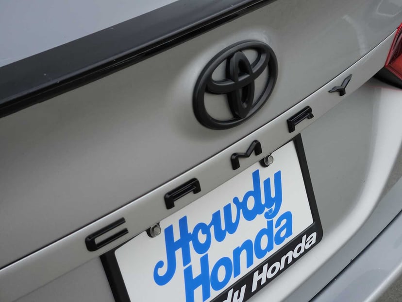 2022 Toyota Camry - Image 11