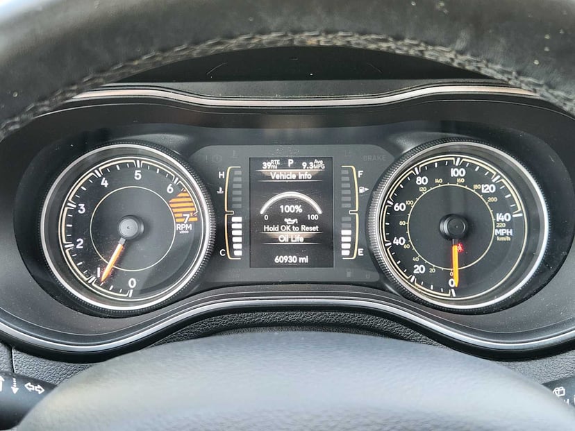 2019 Jeep Cherokee - Image 16