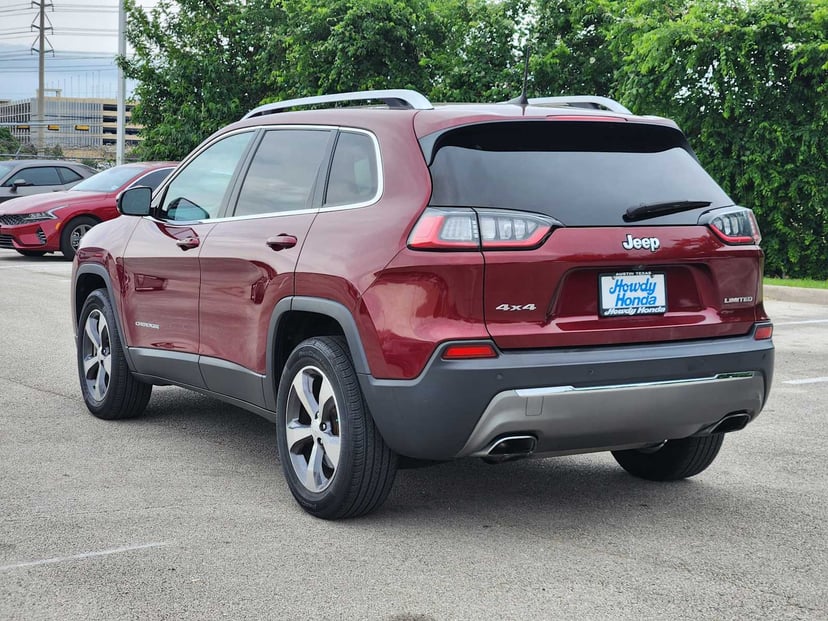 2020 Jeep Cherokee - Image 5
