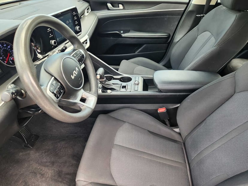 2023 Kia K5 - Image 12