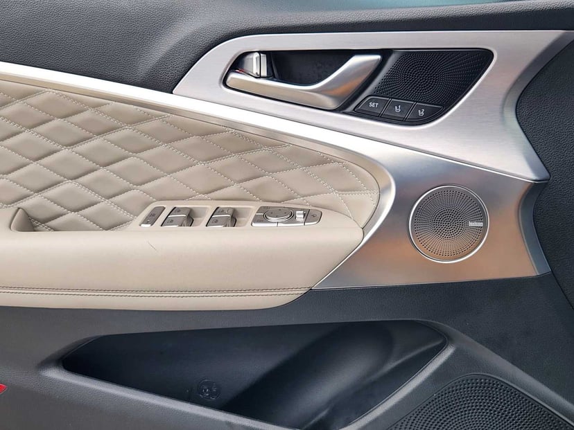 2019 Genesis G70 - Image 23