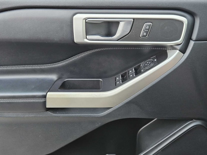 2020 Ford Explorer - Image 22